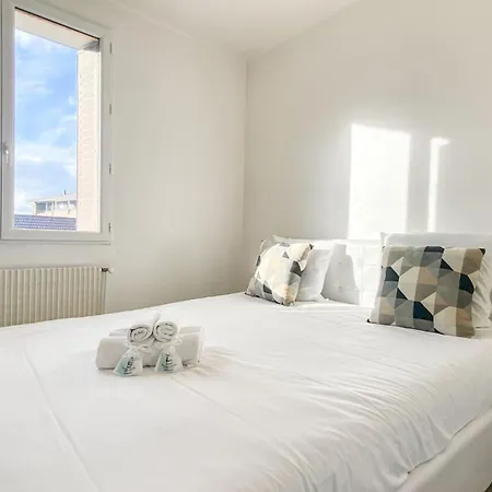 Homey Hanna - Parking, Centre-ville, Proche Geneve 안마스