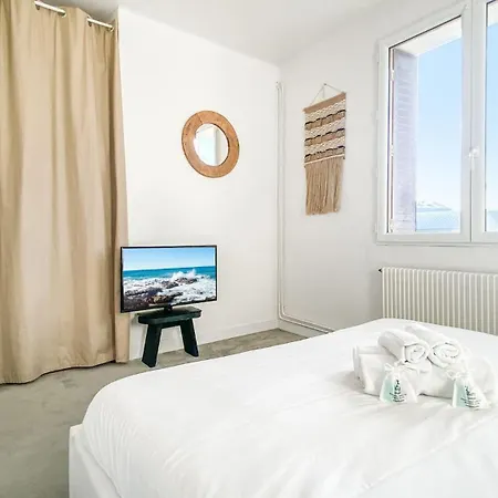 Homey Hanna - Parking, Centre-ville, Proche Geneve * 안마스